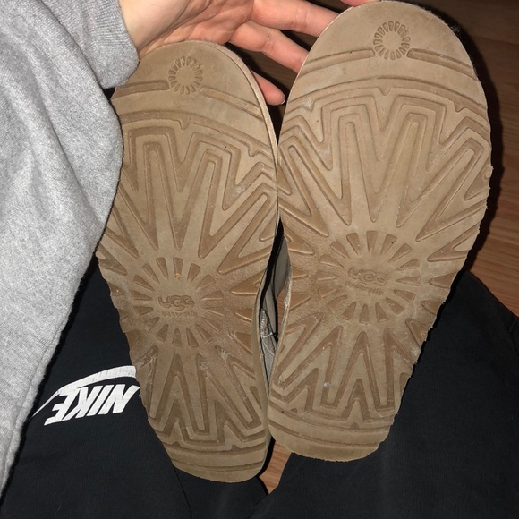 UGG Boots - Picture 4 of 4